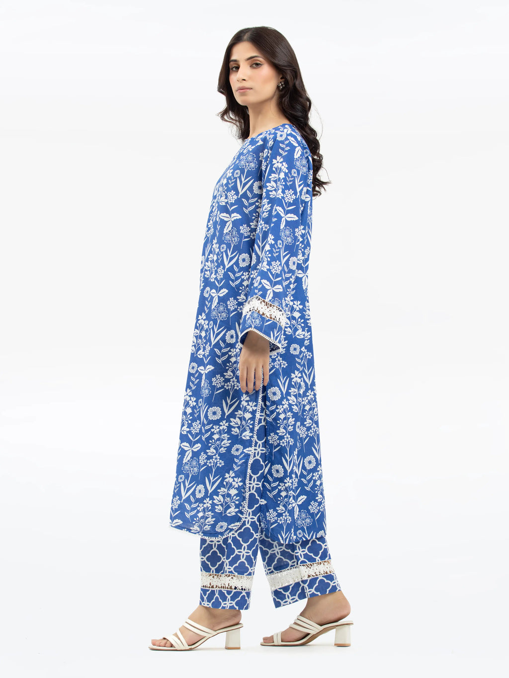 Edenrobe Pret 2Pc Printed Khaddar Co-Ord Set in Blue with Floral Design